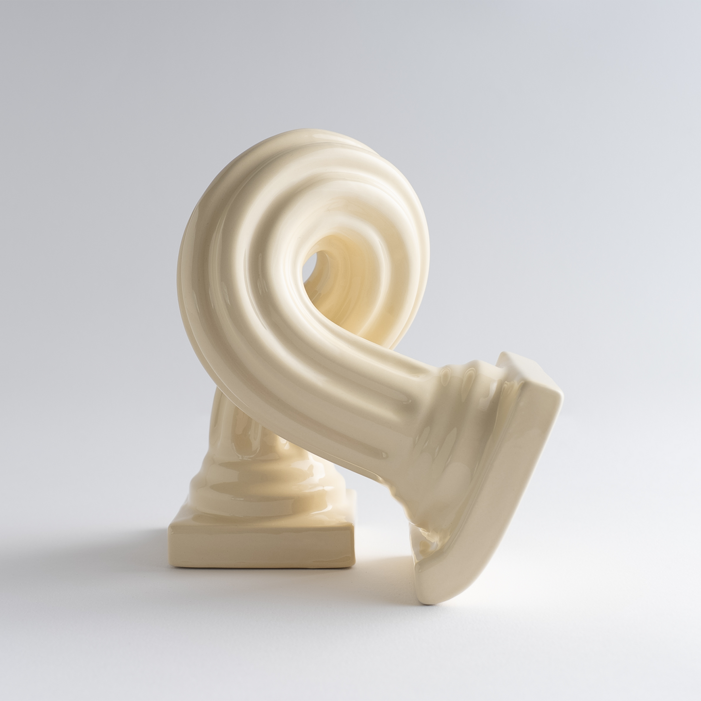 WALKING COLUMN BUTTER