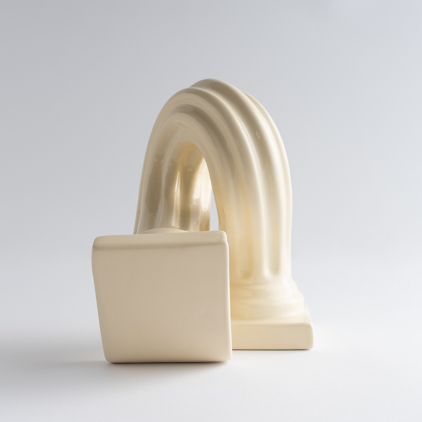 WALKING COLUMN BUTTER