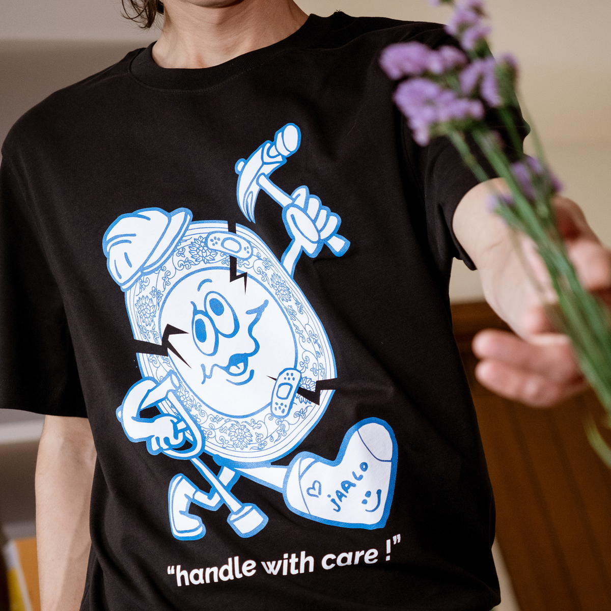 HANDLE WITH CARE